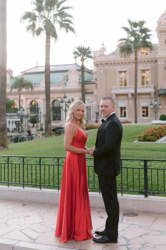 American couple photoshoot in Monaco holding each other hand